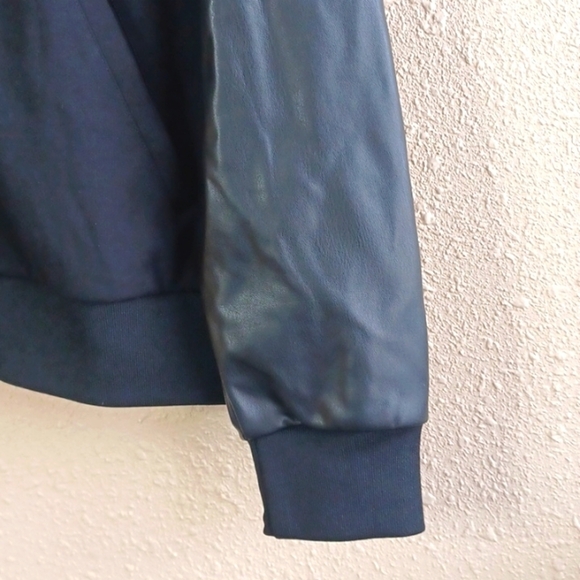 MICHAEL Kors Bomber Jacket. - Picture 3 of 6